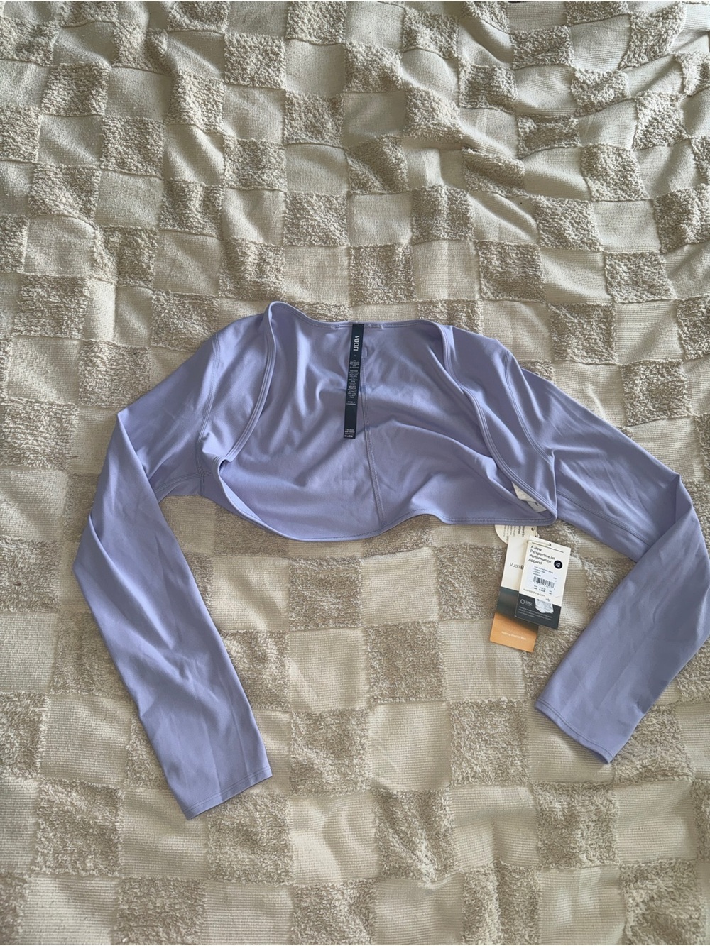 NWT Vuori AlltheFeels Shrug Lavender Mist size‎ L